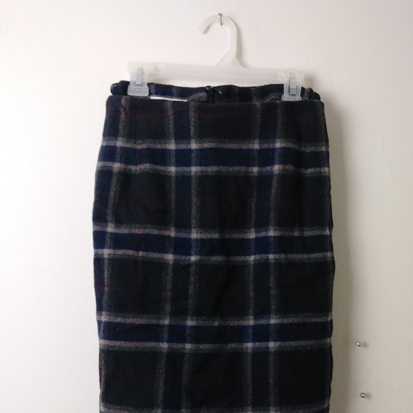 Vintage-Inspired Plaid Skirt - Picture 1 of 6